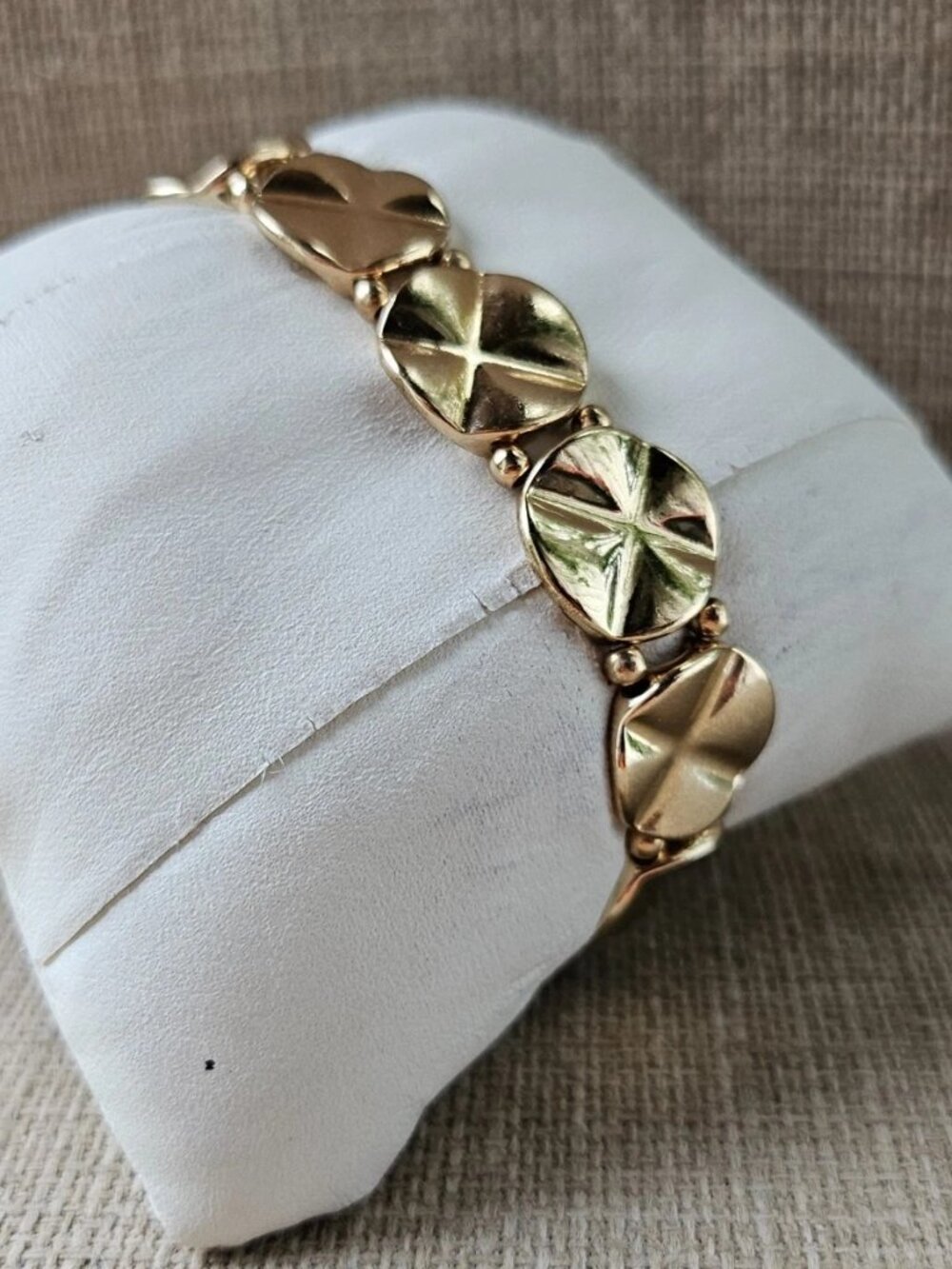Fashion Bracelet Gold Tone Wrist Band Fashion Jewelry Stretched Metal Band - Picture 8 of 9